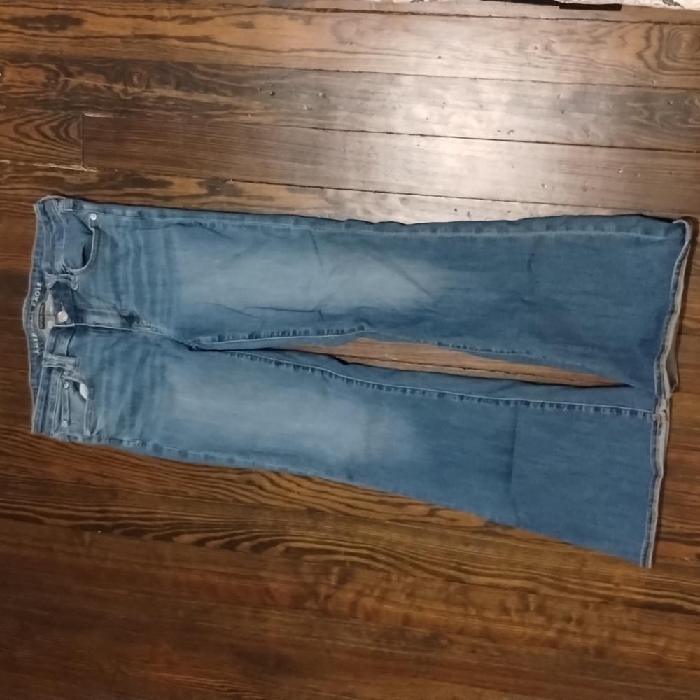 American eagle low-rise flare size 8